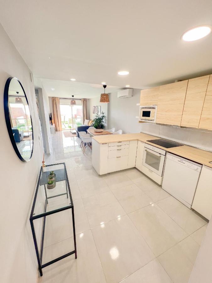 Cozy Apartment With Large Terrace Torremolinos Kültér fotó