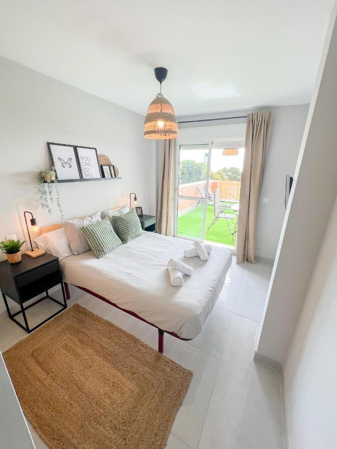 Cozy Apartment With Large Terrace Torremolinos Kültér fotó