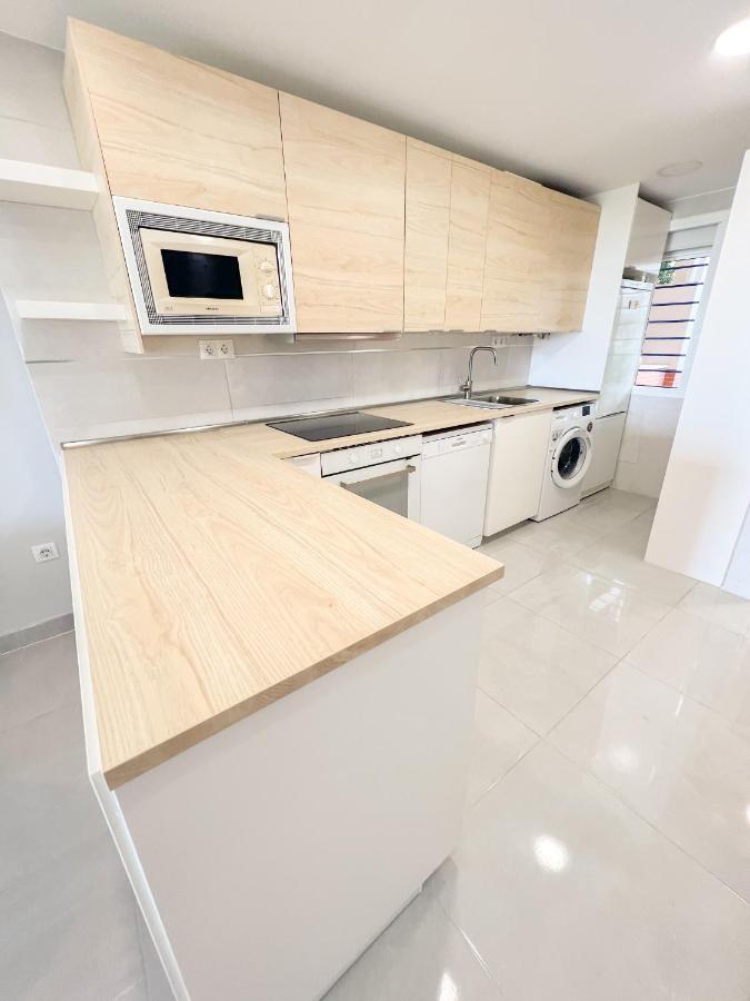 Cozy Apartment With Large Terrace Torremolinos Kültér fotó
