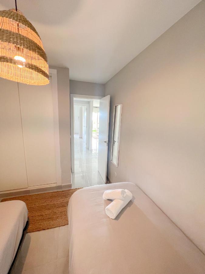Cozy Apartment With Large Terrace Torremolinos Kültér fotó