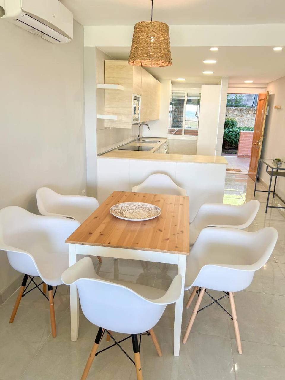 Cozy Apartment With Large Terrace Torremolinos Kültér fotó