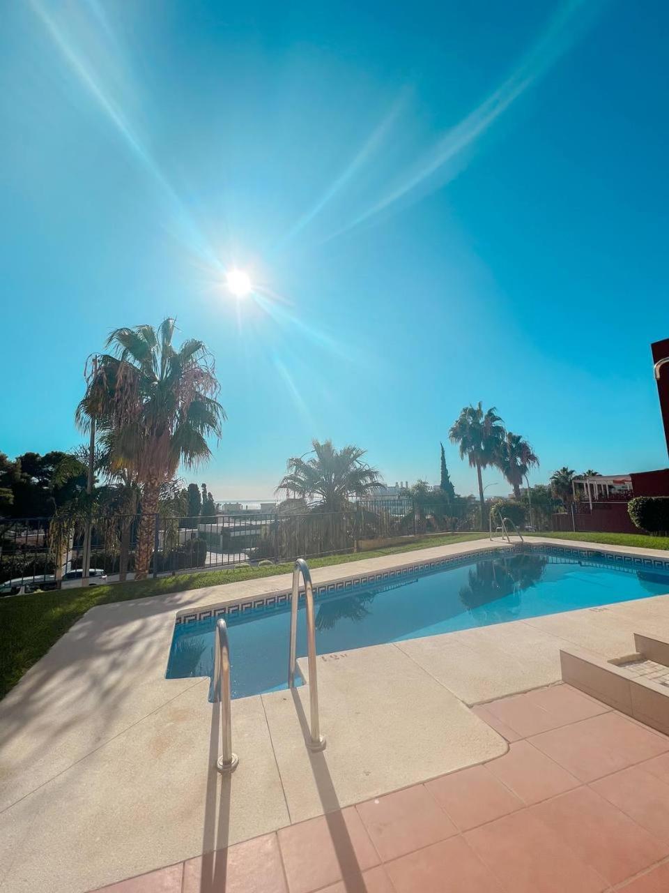 Cozy Apartment With Large Terrace Torremolinos Kültér fotó