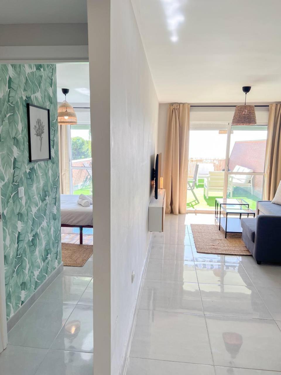 Cozy Apartment With Large Terrace Torremolinos Kültér fotó